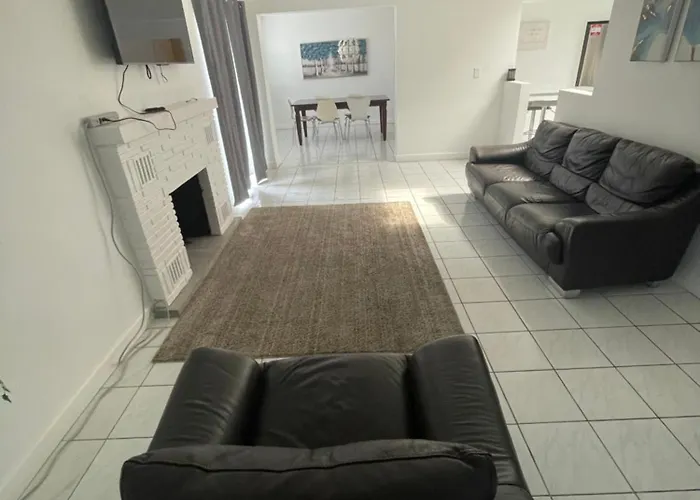 Modern Apartments Close To Downtown And The Airport